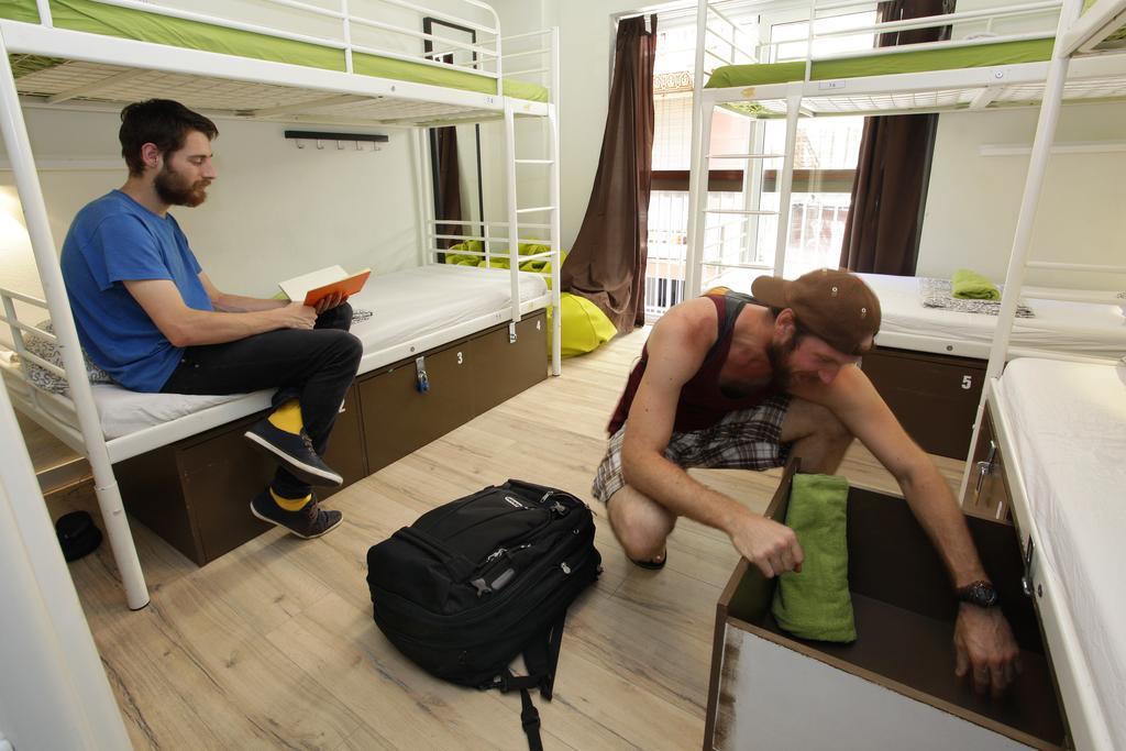 Gracia City Hostel Barcelona Luaran gambar Hostel in Prague
