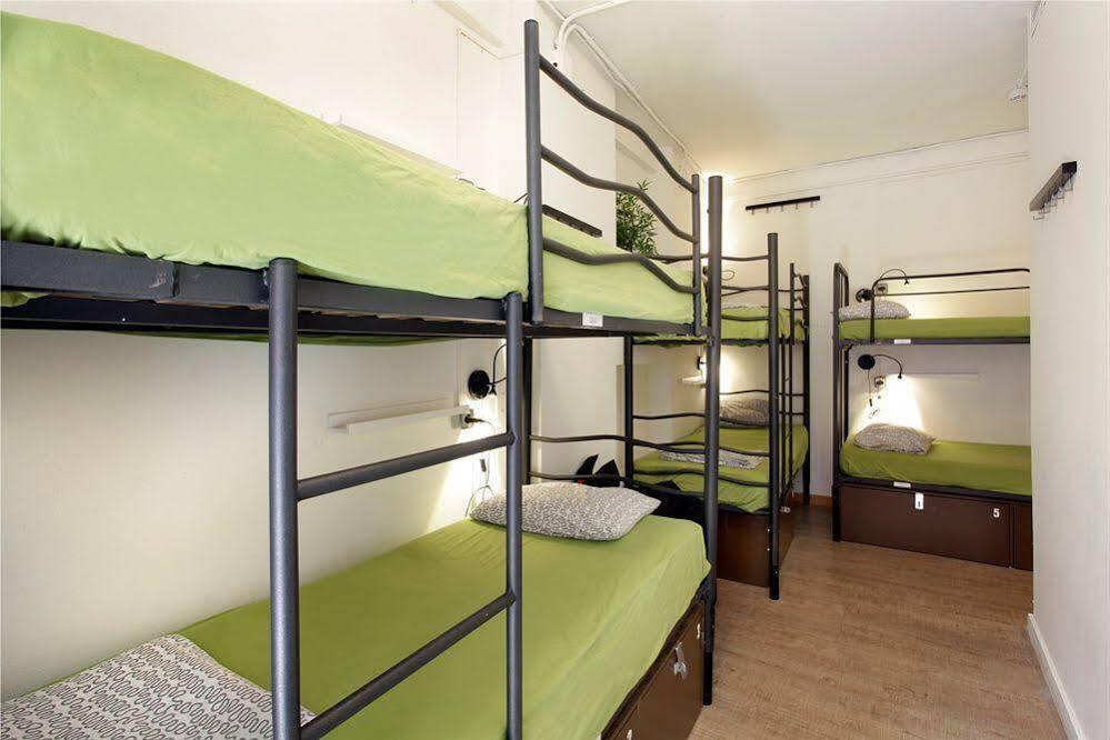 Gracia City Hostel Barcelona Luaran gambar Hostel in Barcelona